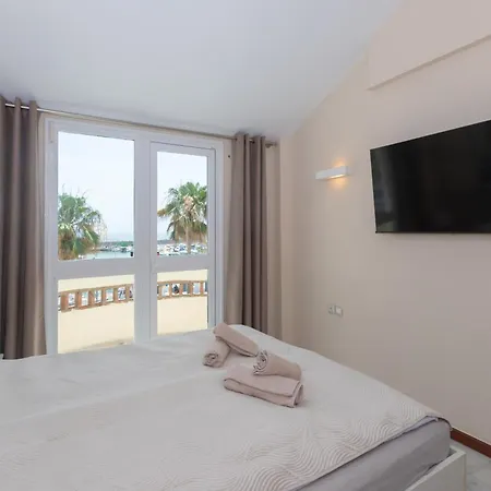 Appartement Puerto Marina Nightlife Retreat -